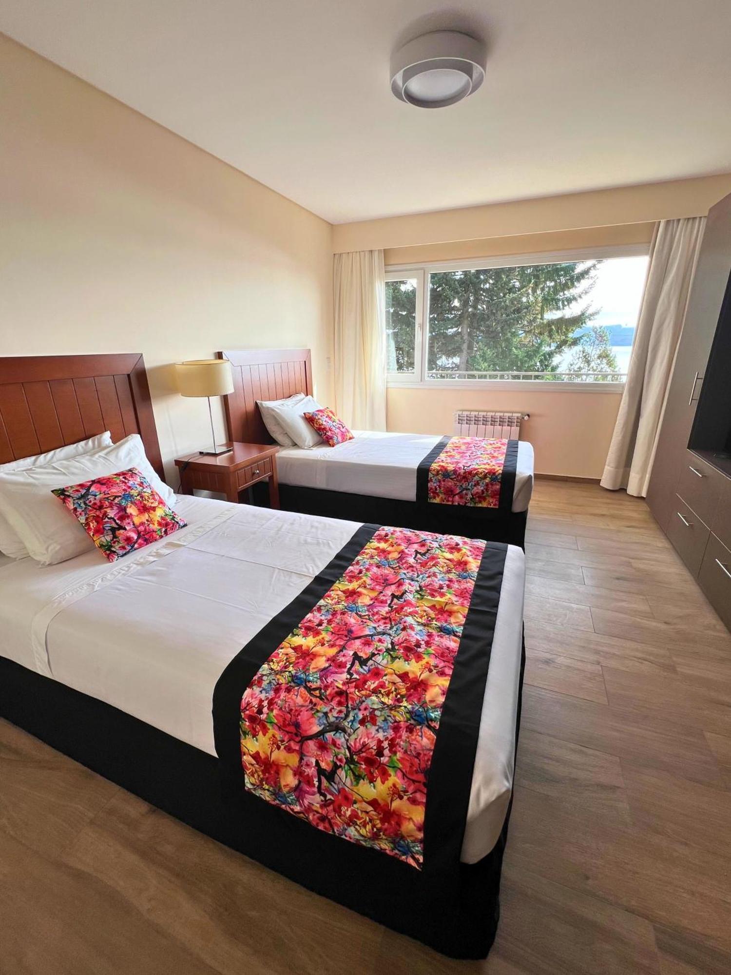 Huinid Pioneros Hotel San Carlos de Bariloche Zimmer foto