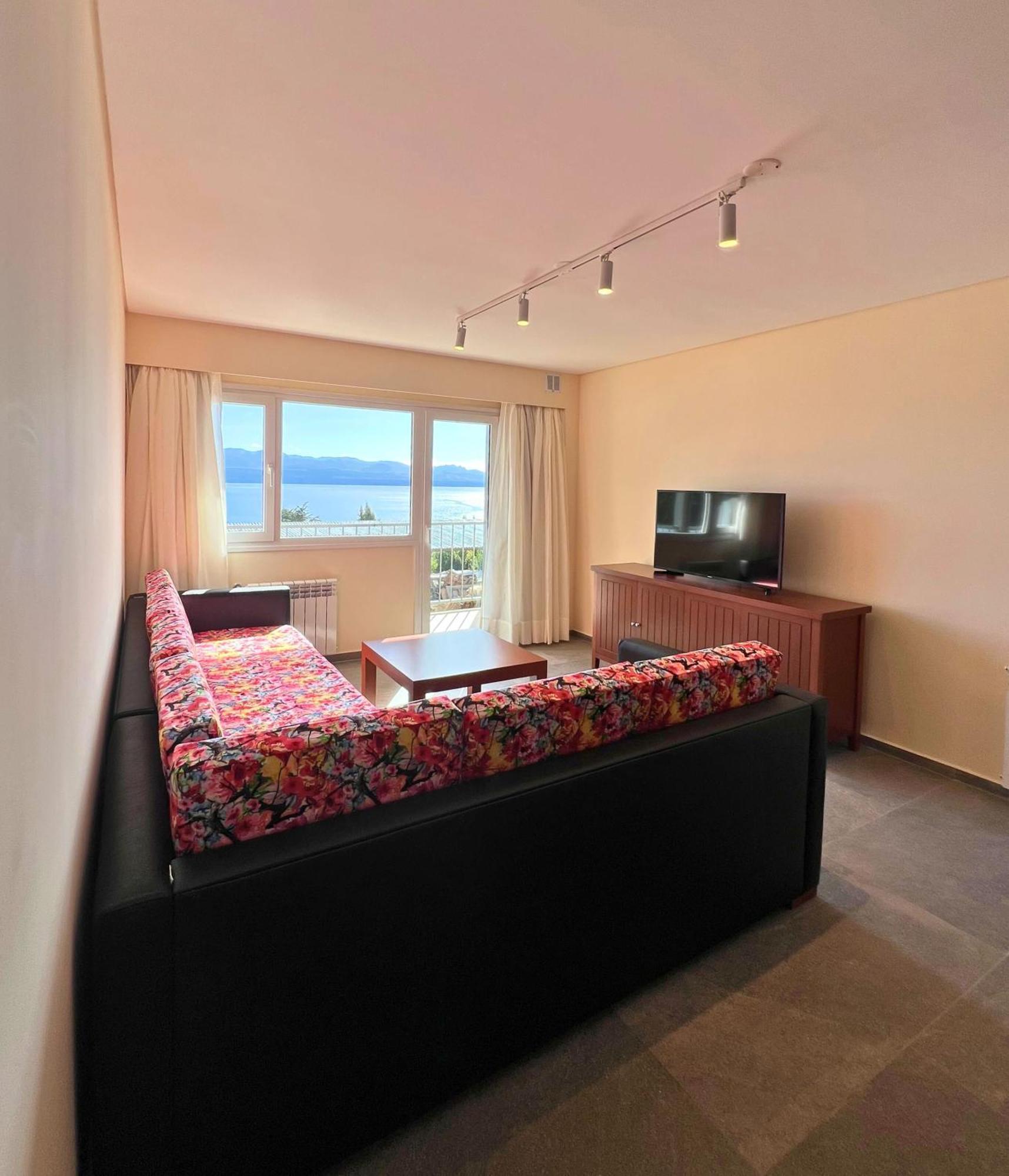 Huinid Pioneros Hotel San Carlos de Bariloche Zimmer foto